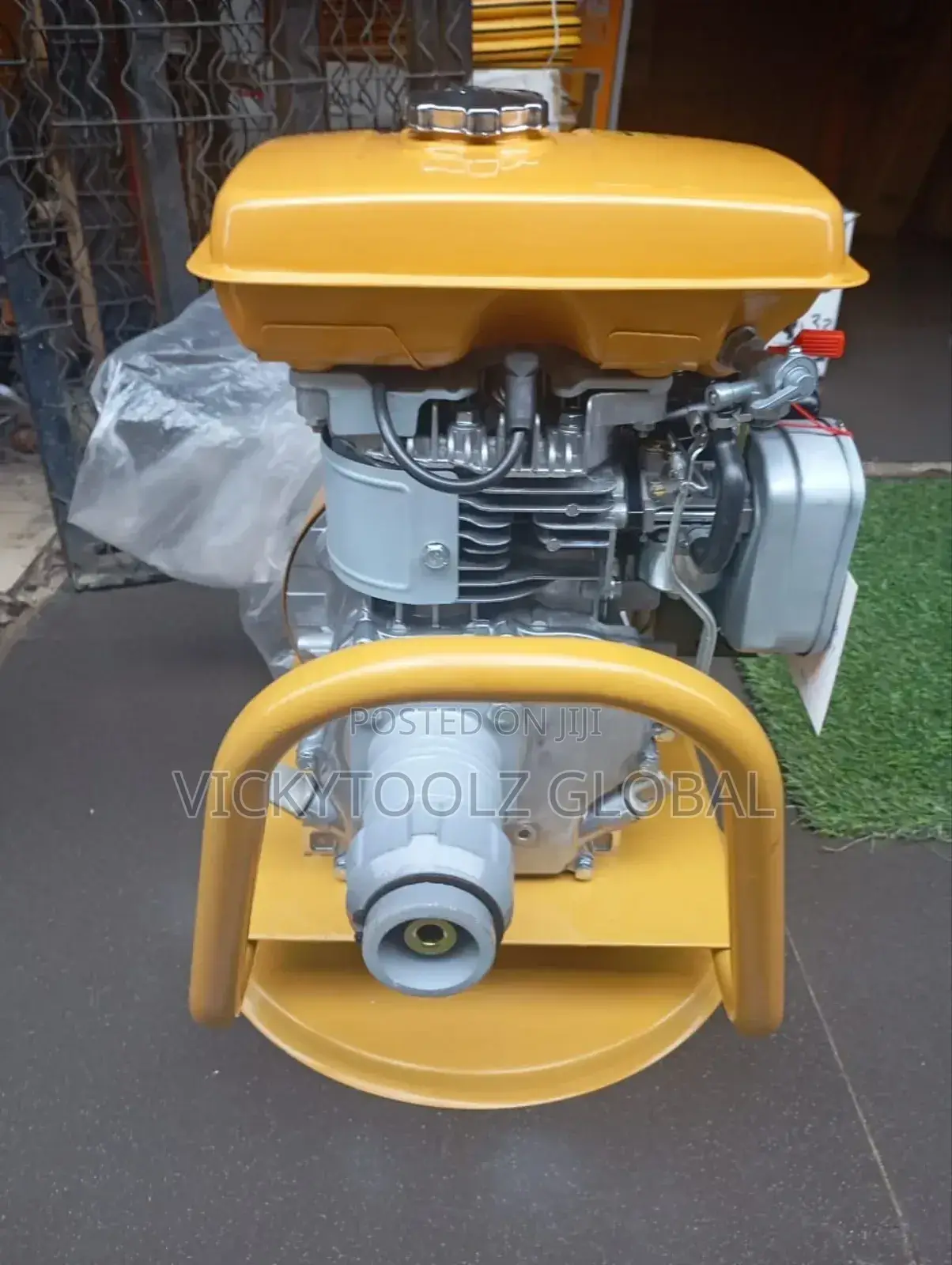Robin Poka Machine Complete With Hose