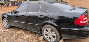Mercedes-Benz E350 Base 4dr Sedan RWD (3.5L 6cyl 7A) 2007 Black