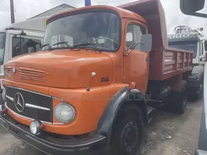 Photo - Mercedes Tipper 1513
