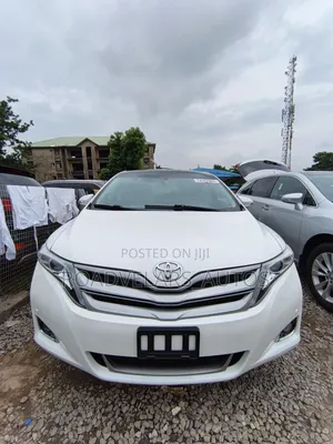 Photo - Toyota Venza Limited 4dr Wagon AWD (3.5L 6cyl 6A) 2015 White