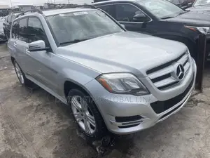 Photo - Mercedes-Benz GLK-Class 2015 Silver