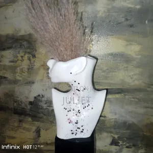 Photo - Side Face Vase