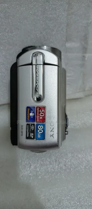 Sony Video Camera With Internal Harddisk 80gb and Video Ligh