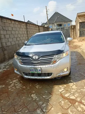 Photo - Toyota Venza 2012 Silver