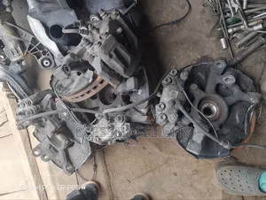 Front Hub W212 4 Matic