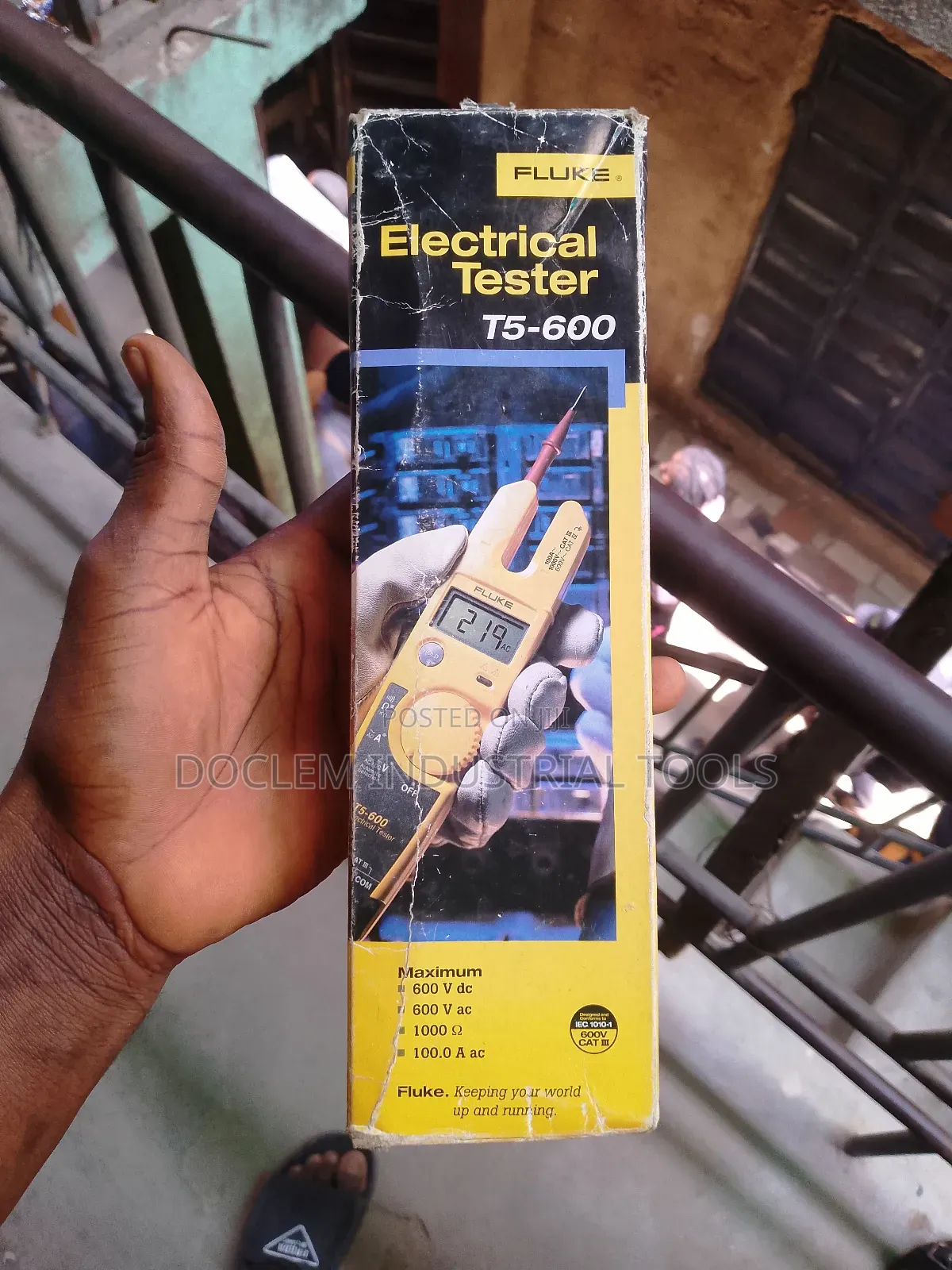Fluke T5 600 Voltage Tester