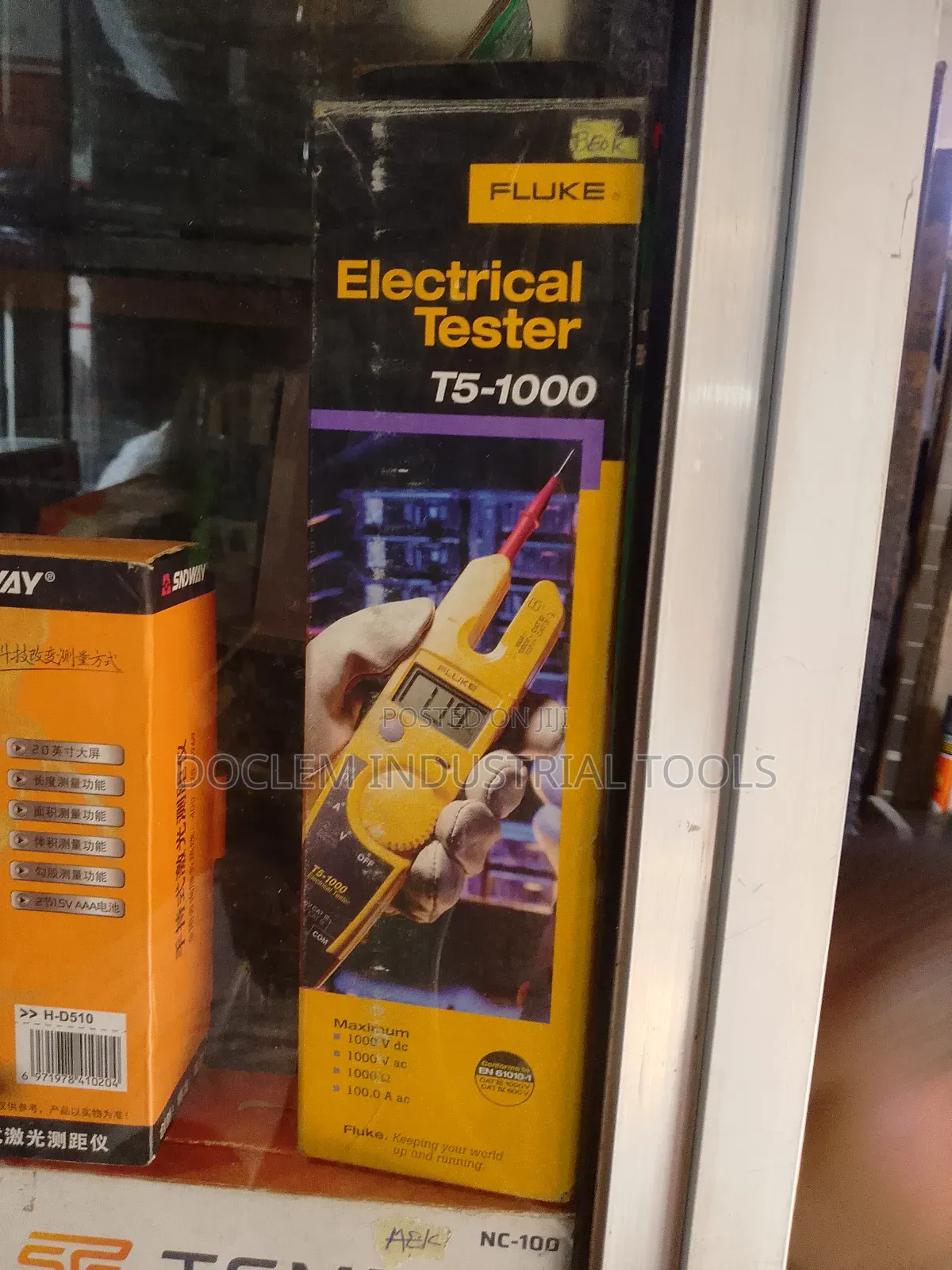 Fluke T5 1000 Digital Voltage Tester