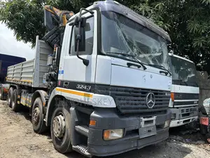 Photo - 13tons Mercedes Actros Hiab