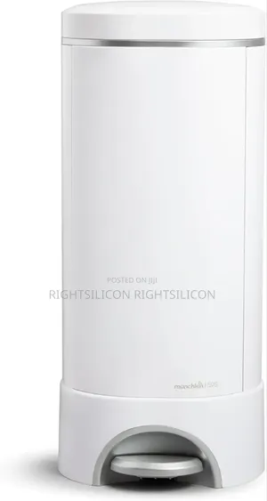 Usa Munchkin Uv Diaper Pail, Kills Odor-Causing Bacteria