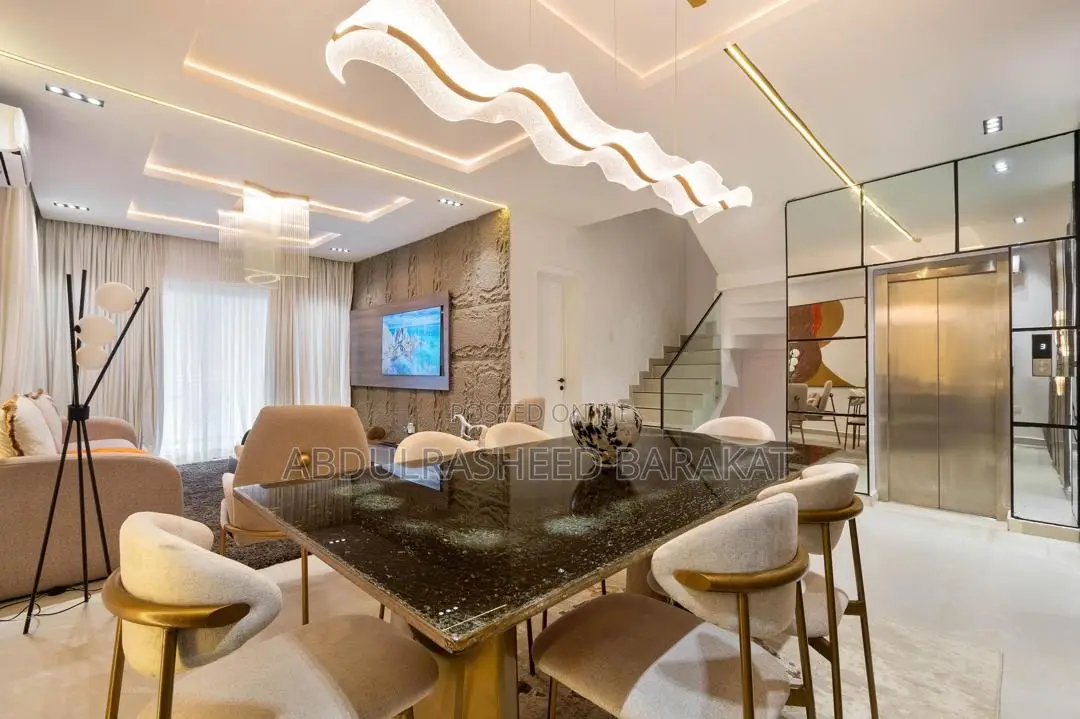 Luxury Five Bedroom With Private Pool