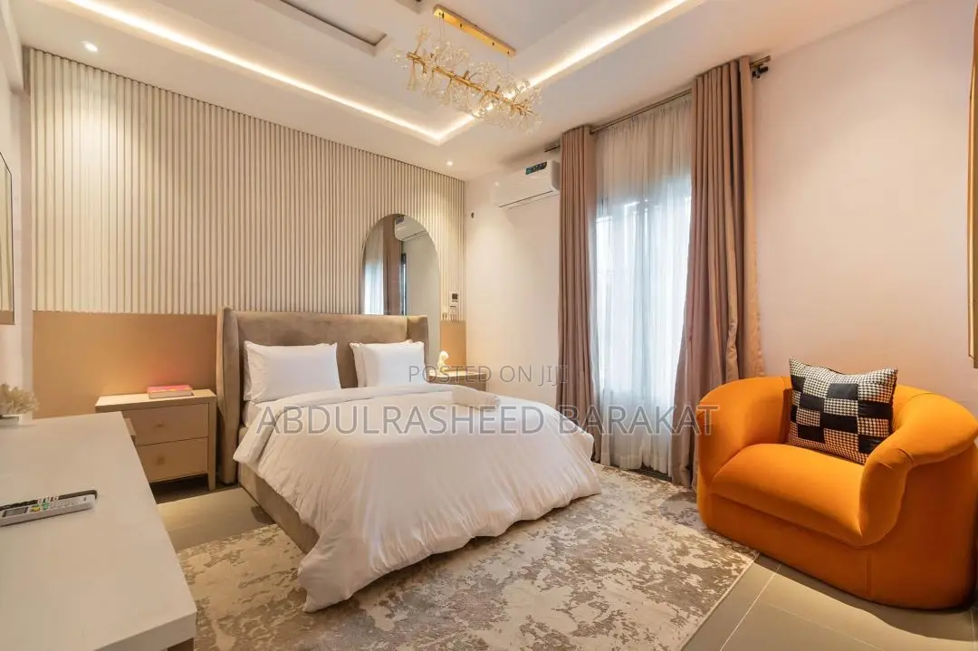 Luxury Five Bedroom With Private Pool