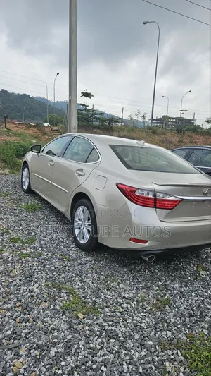 Lexus ES 350 FWD 2015 Gold