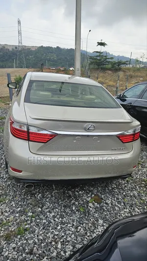Lexus ES 350 FWD 2015 Gold