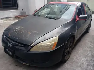 Photo - Honda Accord 2003 Gray