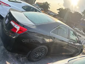 Toyota Camry LE 4dr Sedan w/Prod. End 11/13 (2.5L 4cyl 6A) 2014 Black
