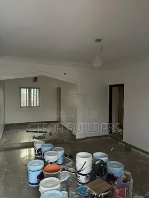 3bdrm Block of Flats in Benin City for rent
