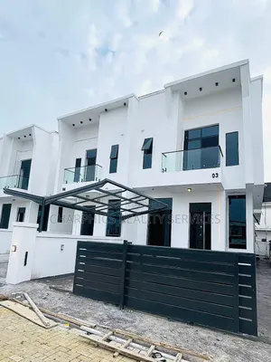 4bdrm Duplex in Lekki Phase 2 for sale