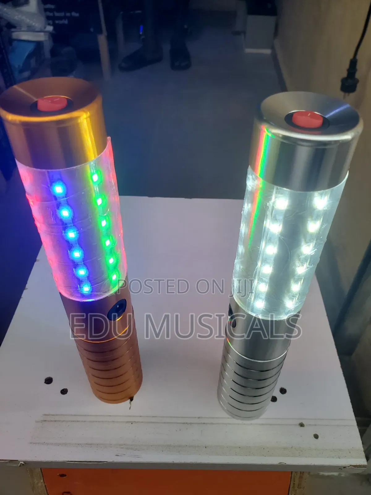 Short Champaign Light