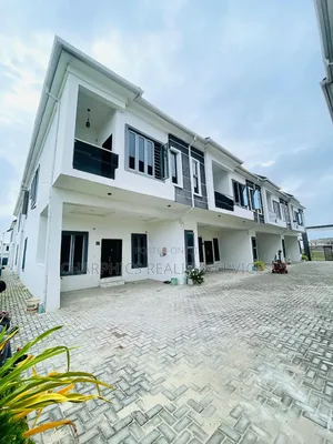 4bdrm Duplex in Lekki Phase 2 for sale