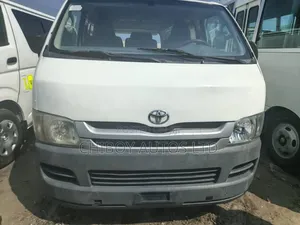 Toyota HiAce 2012 White