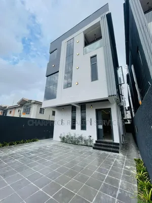 5bdrm Duplex in Lekki Phase 1 for sale