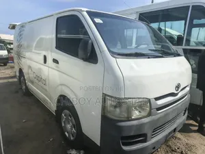 Toyota HiAce 2012 White