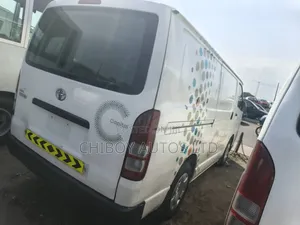 Toyota HiAce 2012 White