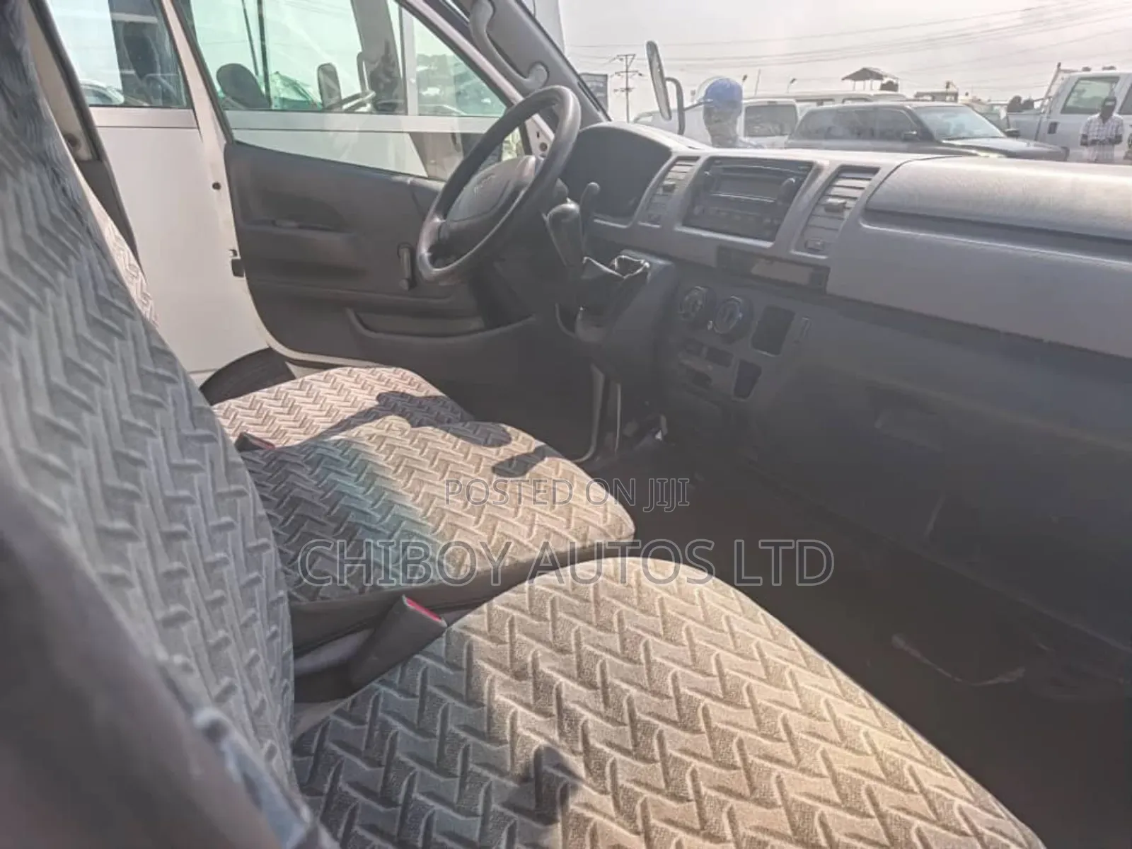Toyota HiAce 2012 White