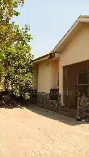 4bdrm Apartment in Princess Estate for sale