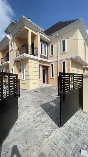Furnished 4bdrm Duplex in Carlton Gate, Akobo for sale
