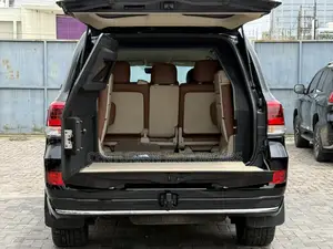 Toyota Land Cruiser 2021 Black