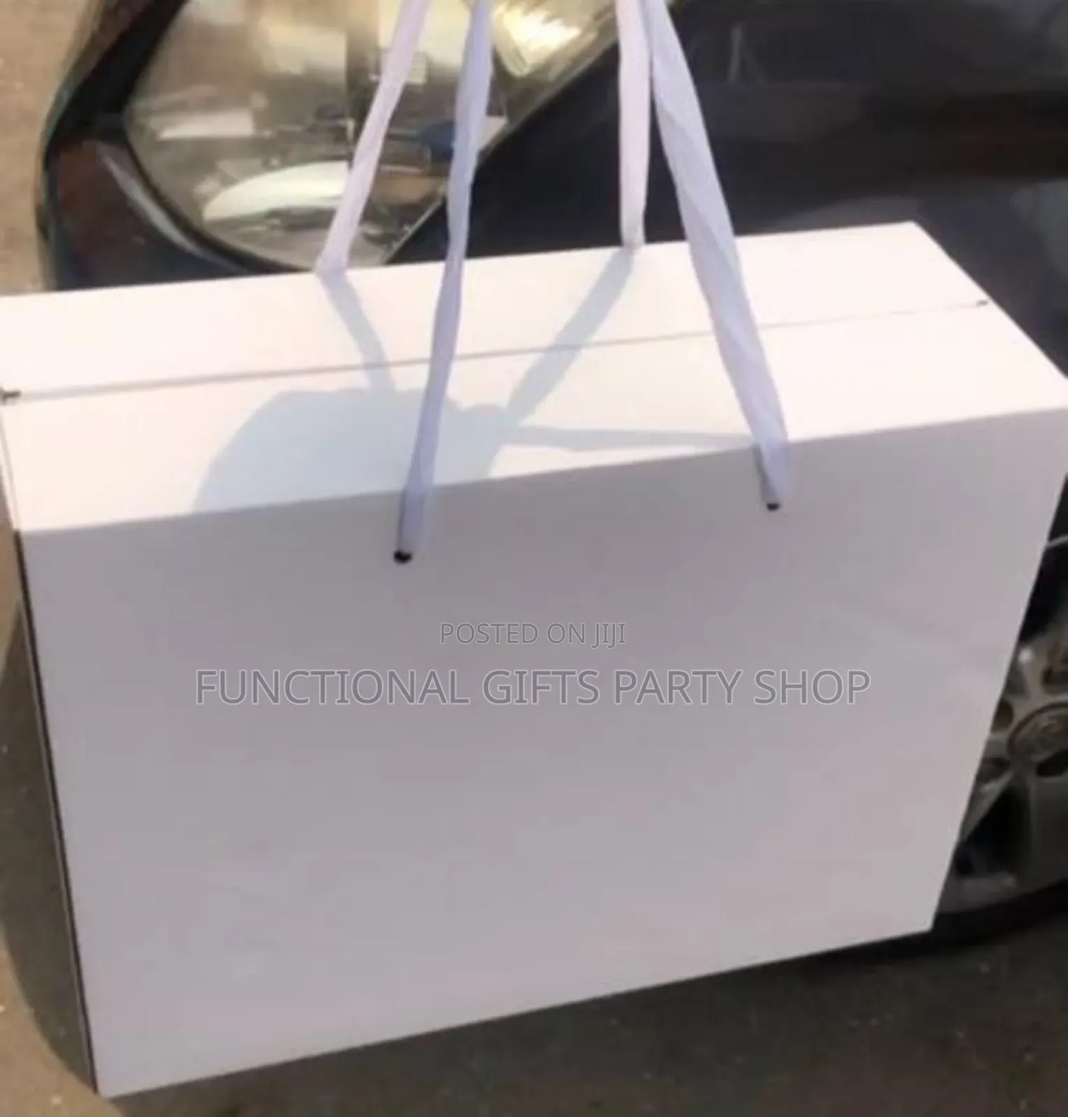 White Gift Boxes With Handle