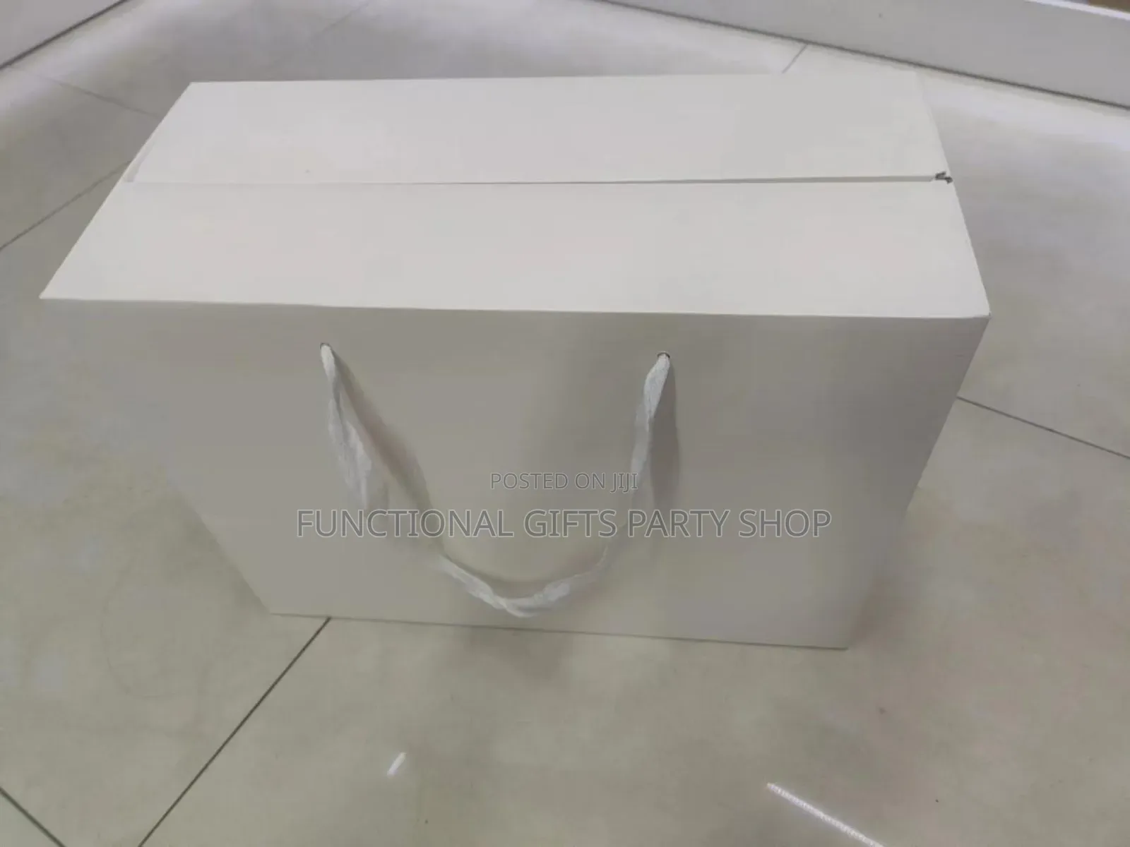 White Gift Boxes With Handle