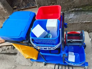 Scoutt Premium Wringer Trolley/Mopping Bucket With Accessery