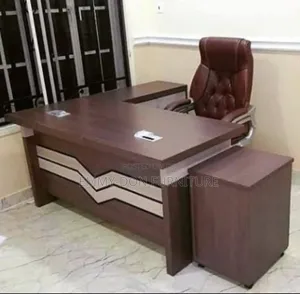 High Quality Executive Office Table for Staff