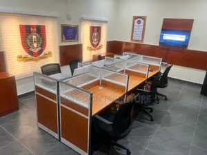 High Quality Workstation for 6 Chairs