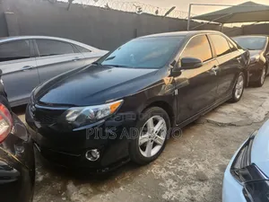 Photo - Toyota Camry SE V6 4dr Sedan (3.5L 6cyl 6A) 2013 Black