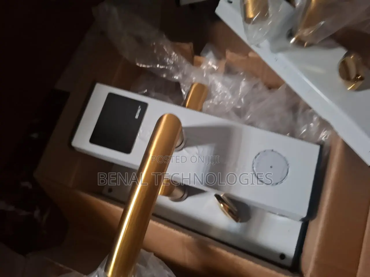 Card-Powered Hotel Locks Managed With Precision Software.