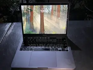 Photo - Laptop Apple MacBook Pro 2020 16GB Intel Core I5 SSD 512GB