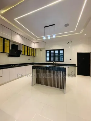 5bdrm Duplex in Ajah for sale