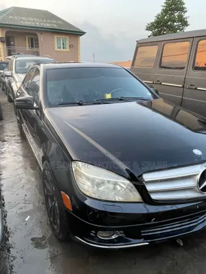 Mercedes-Benz C300 Luxury Sedan AWD (3.0L 6cyl 7A) 2009 Black