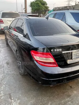 Mercedes-Benz C300 Luxury Sedan AWD (3.0L 6cyl 7A) 2009 Black