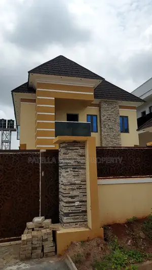 Distress Sale in Apo,Fully Detached With 1 Bedroom Bq