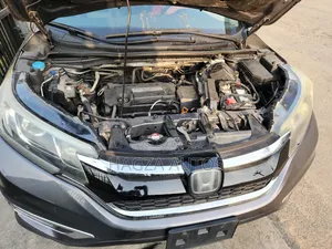 Honda CR-V Touring 4dr SUV AWD (2.4L 4cyl CVT) 2015 Gray