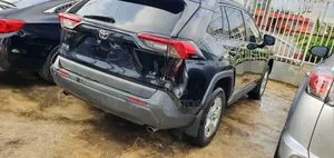 Toyota RAV4 LE AWD 2019 Black