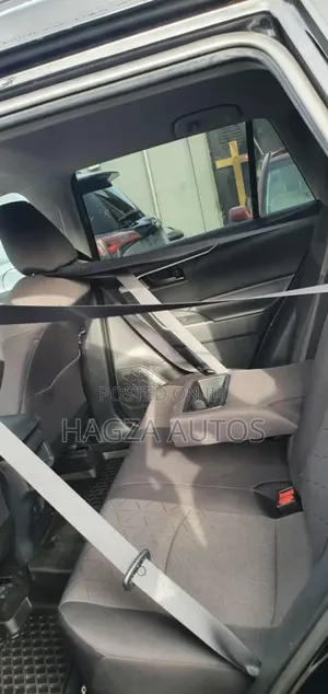 Toyota RAV4 LE AWD 2019 Black
