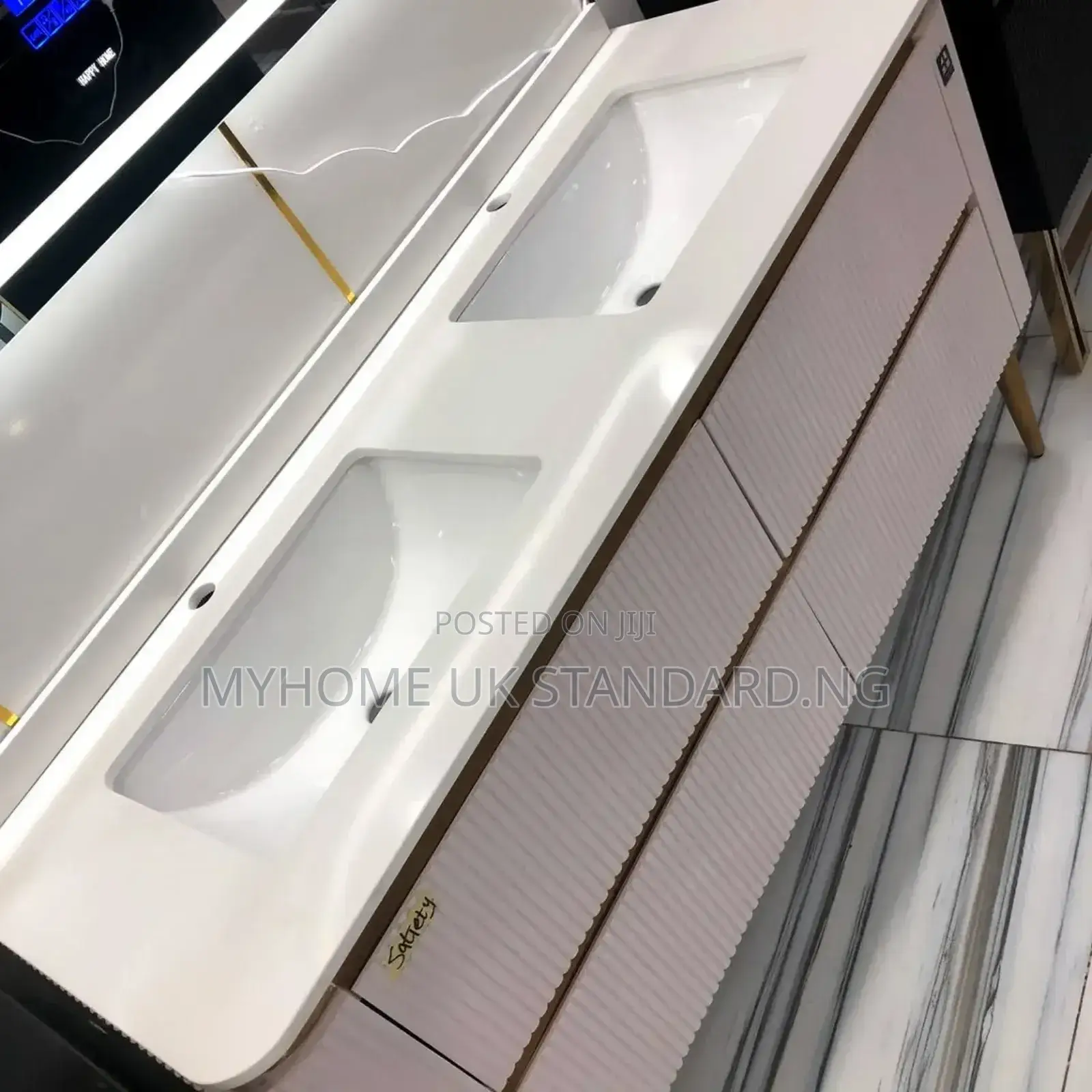 Double Luxury Cabinet With Sensor Mirror