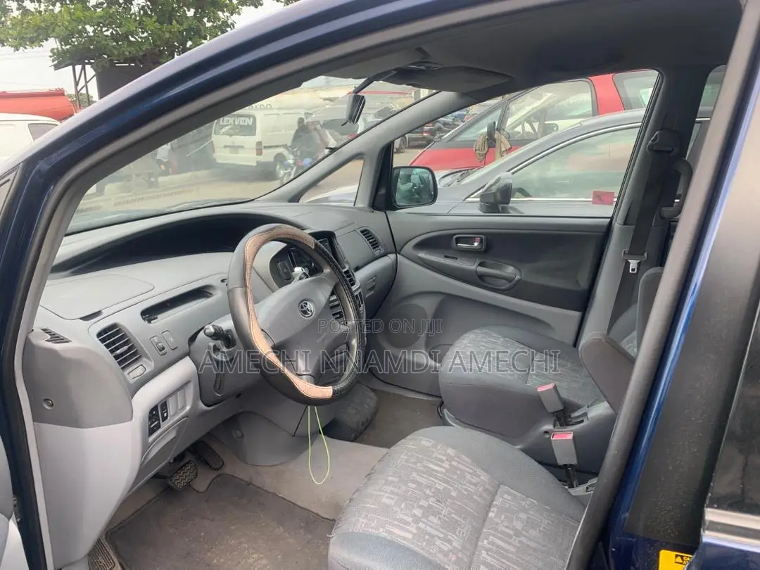 Toyota Previa 2025 Silver