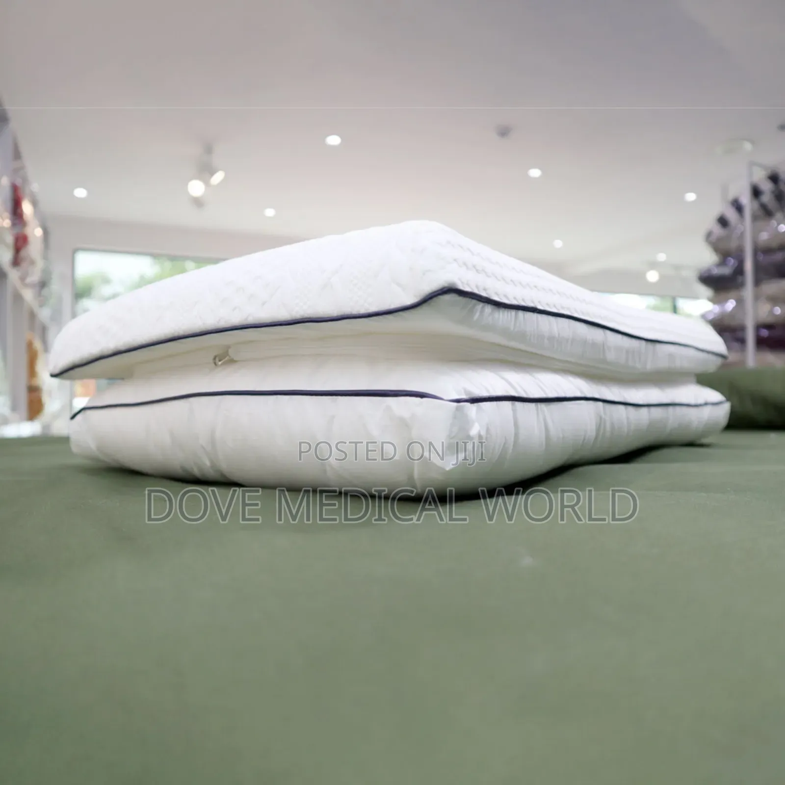 Dreamluxe Memory Pillow