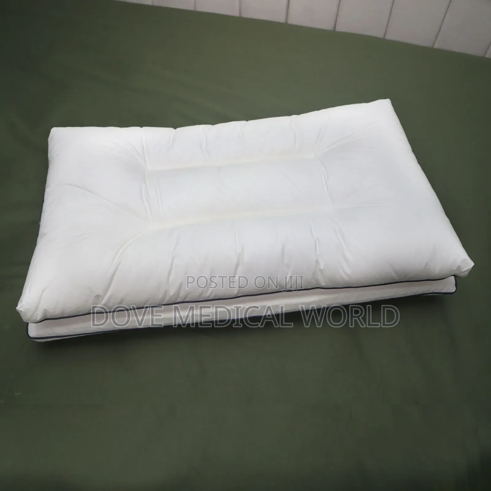 Dreamluxe Memory Pillow